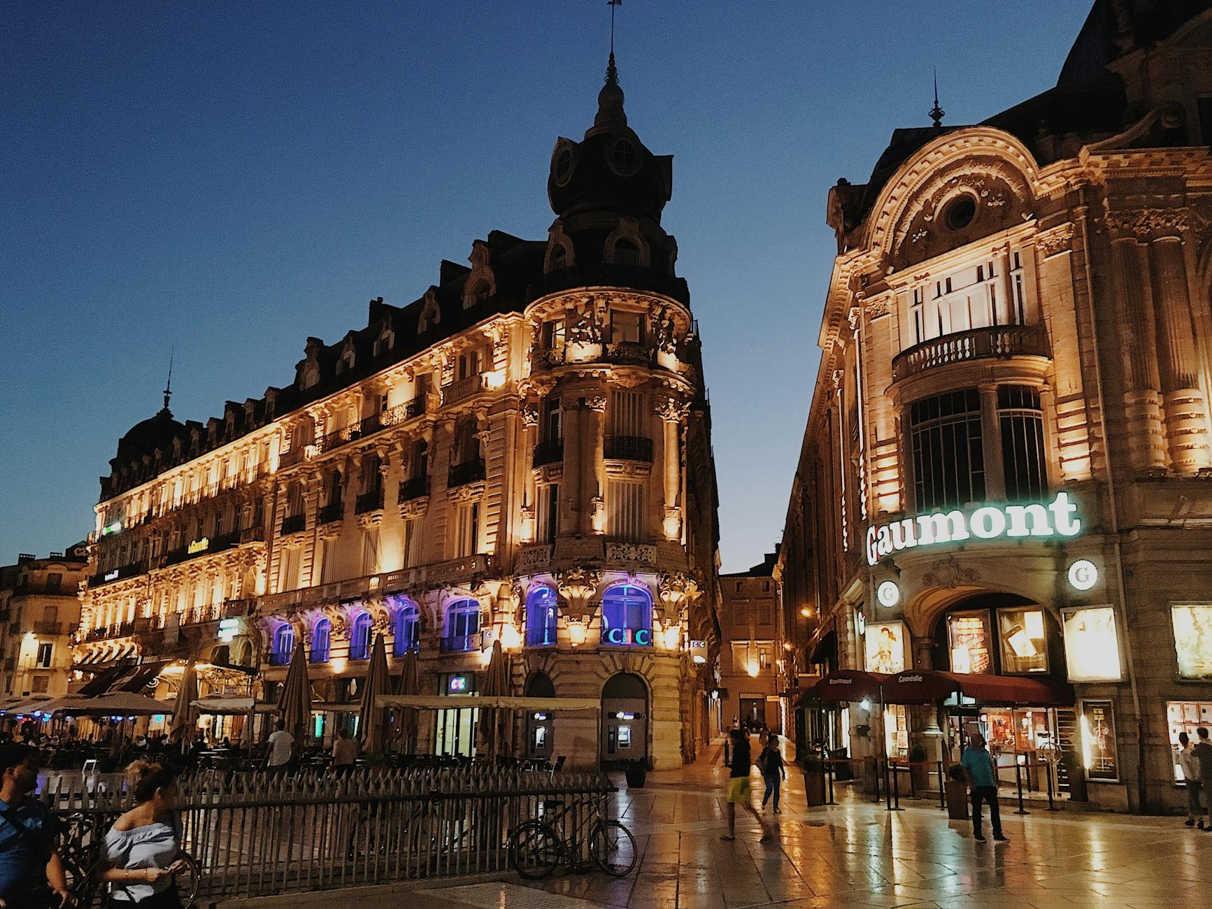 Montpellier vacation street — photo Oleg Karsakóv / Pexels